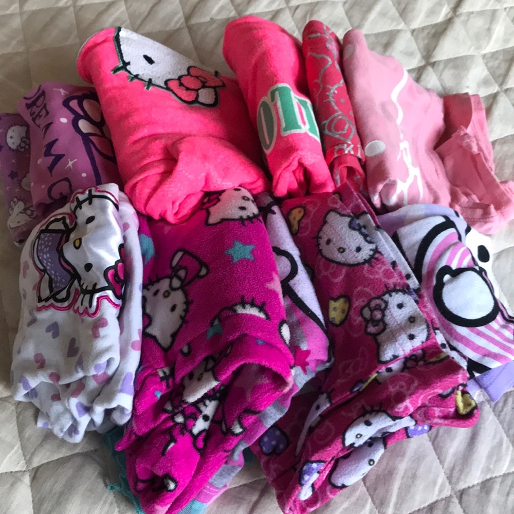 Hello Kitty 4T lot